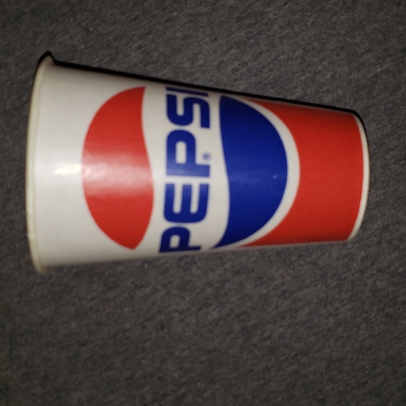 Pepsi | Dining | 97s Vintage 8 Pepsi Cola 4 Mini Pepsi Free Disposable ...